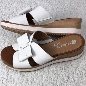 Remonte Soft White Platform Slide Sandals